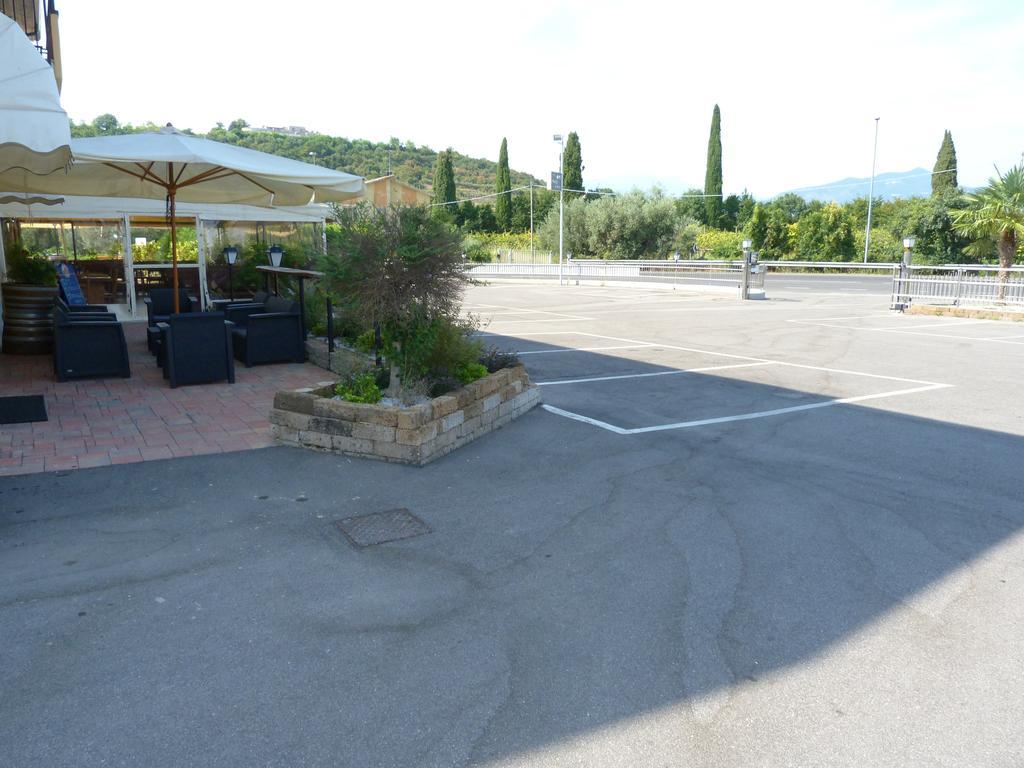 Hotel Le Colline Del Garda à Bussolengo Extérieur photo