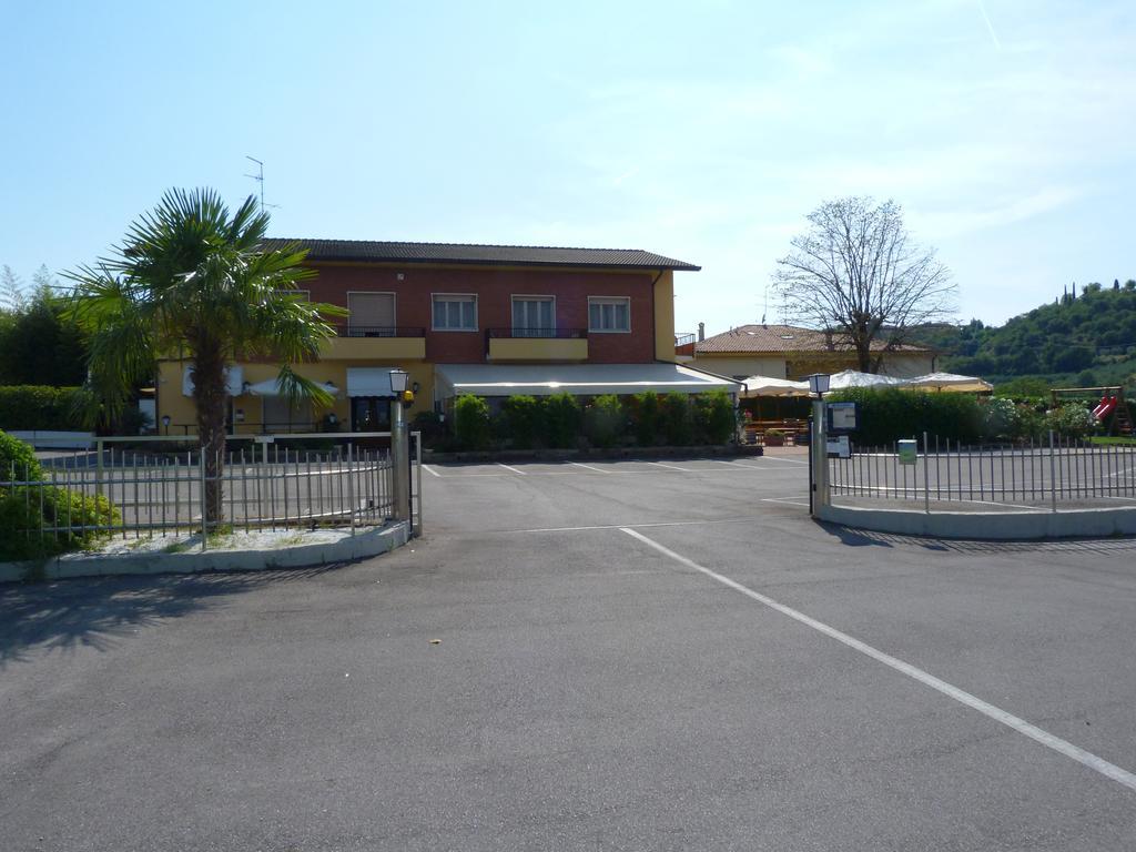 Hotel Le Colline Del Garda à Bussolengo Extérieur photo